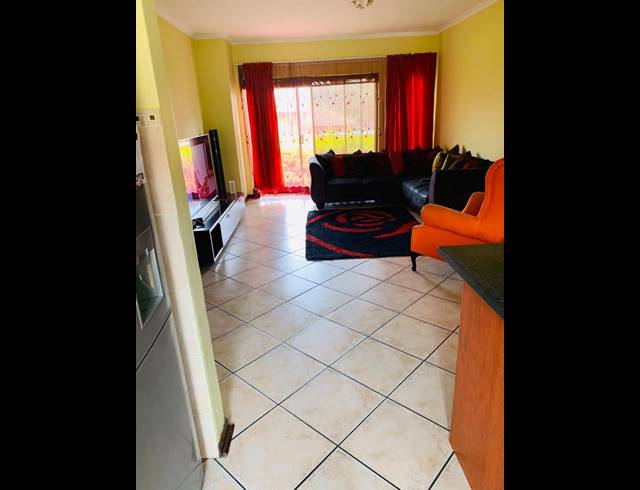 3 bed property to rent in BELLAIRSPARK